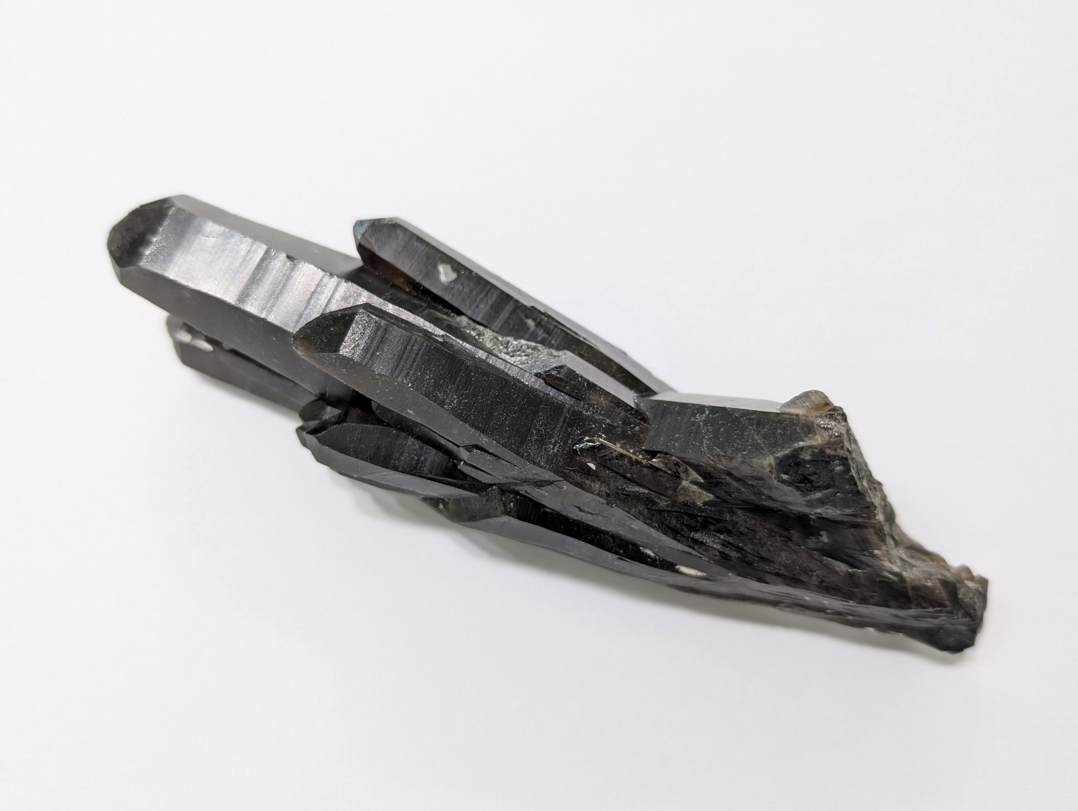 モリオン（黒水晶）クラスター | アイランドエッセンス